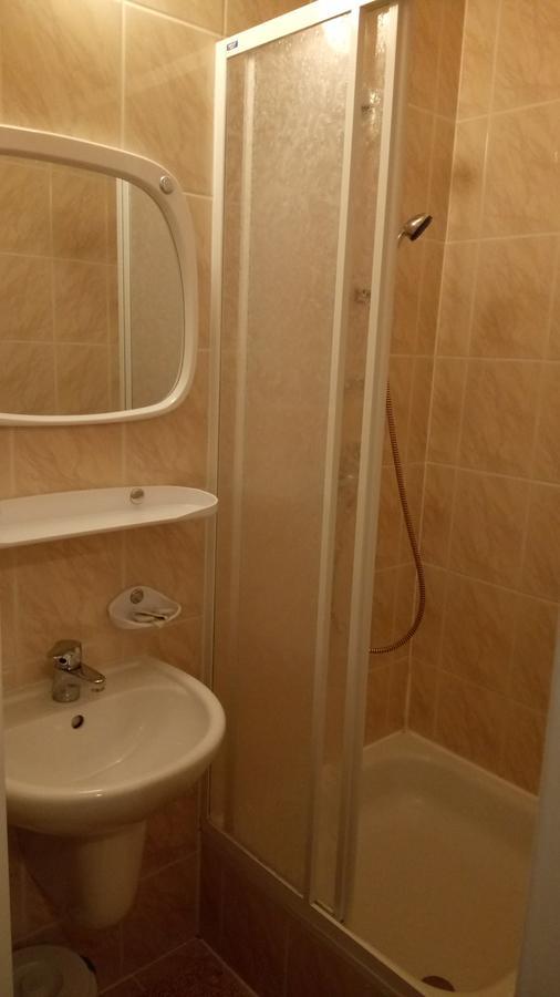 Hostel Dworek Osiecki Koral Osieki  Exteriör bild