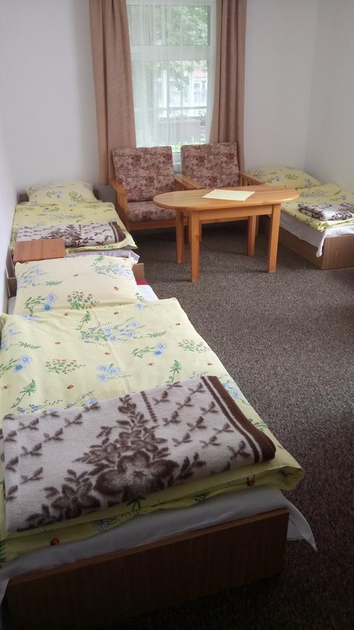 Hostel Dworek Osiecki Koral Osieki  Exteriör bild